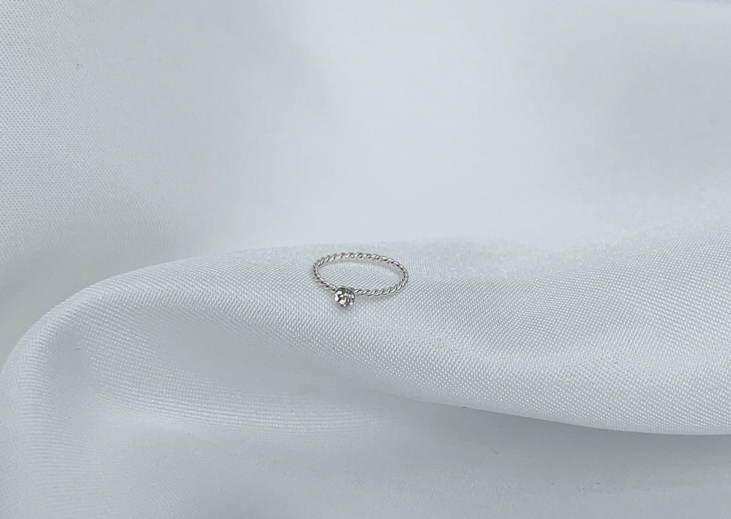 Elin Nose Piercing