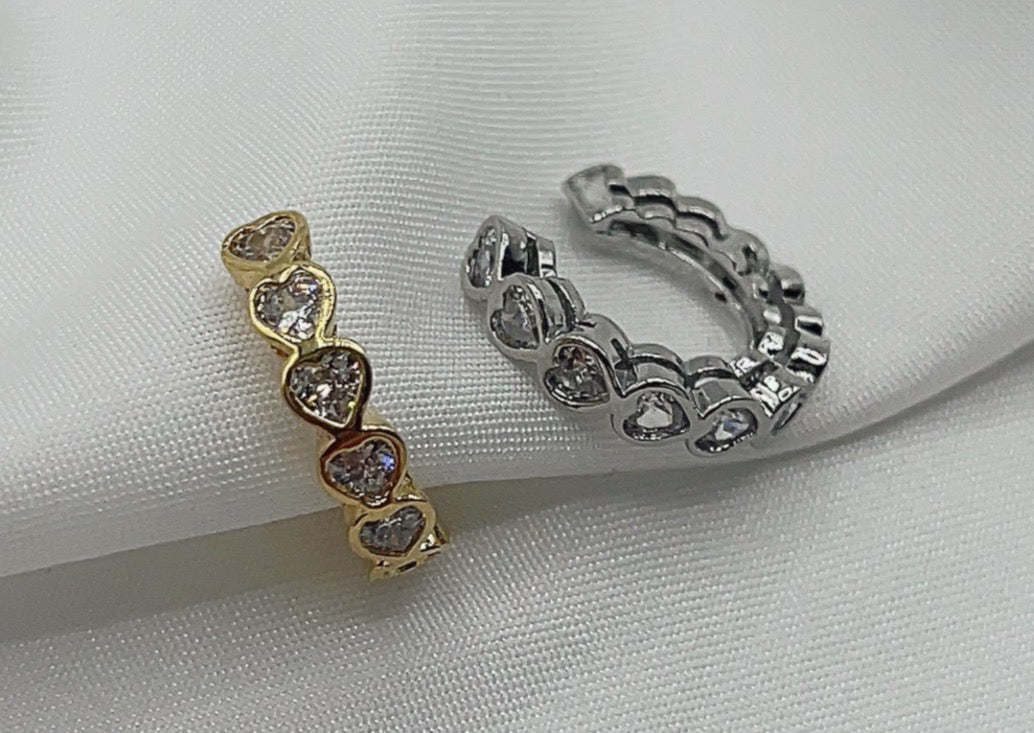 Mini Heart | Earcuff